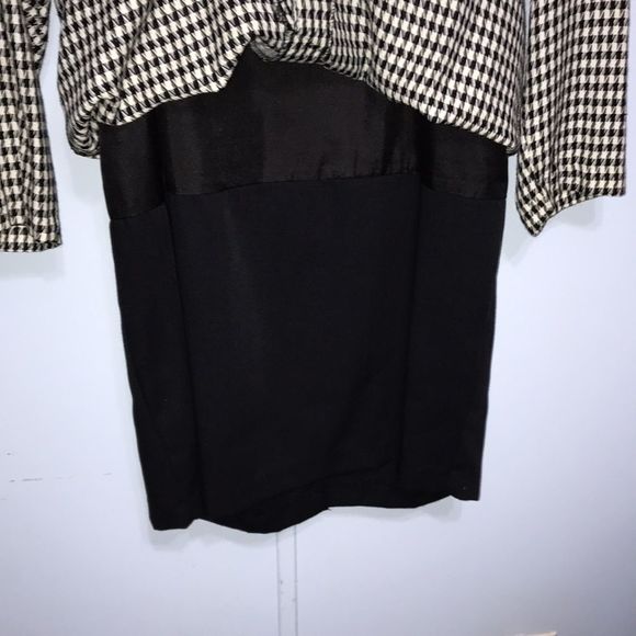 *Houndstooth Top with Attached Black Skirt - Size: 7/8* - Picture 10 of 12